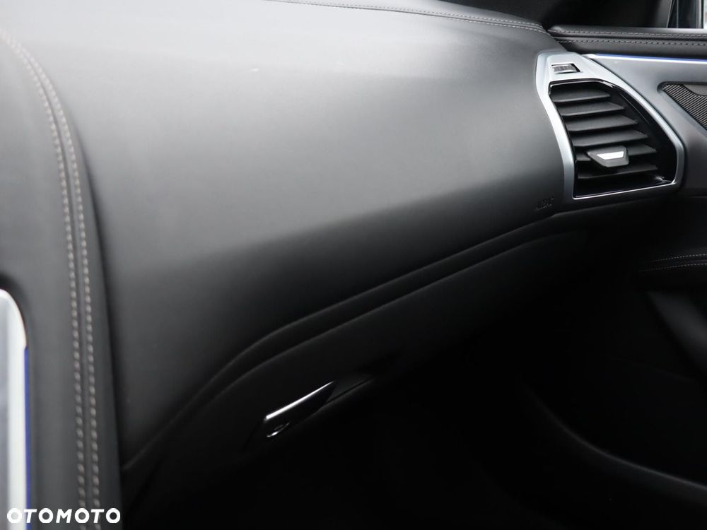 BMW Seria 8 - 15