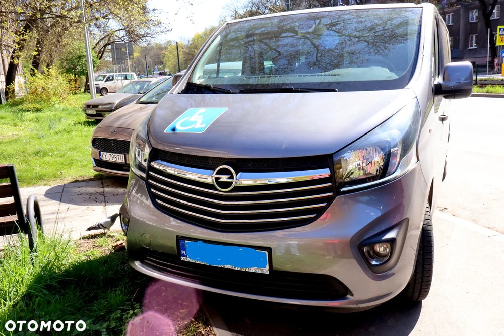 Opel Vivaro - 1