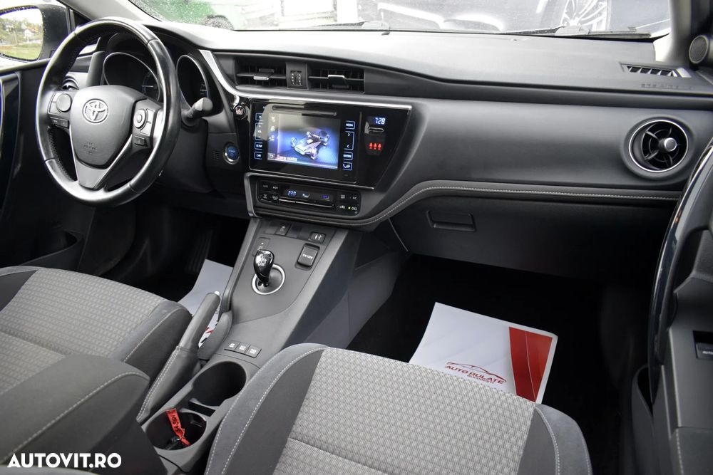 Toyota Auris 1.8 VVT-i Automatik Design Edition - 11