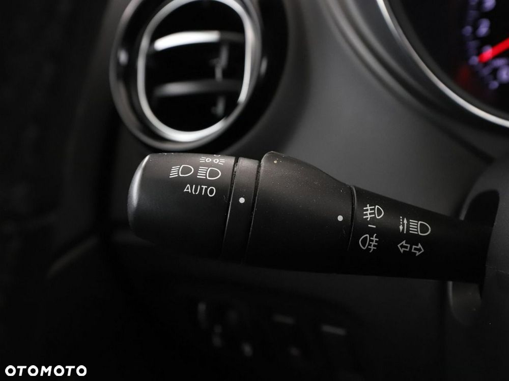 Renault Captur (ENERGY) TCe 90 INTENS - 32