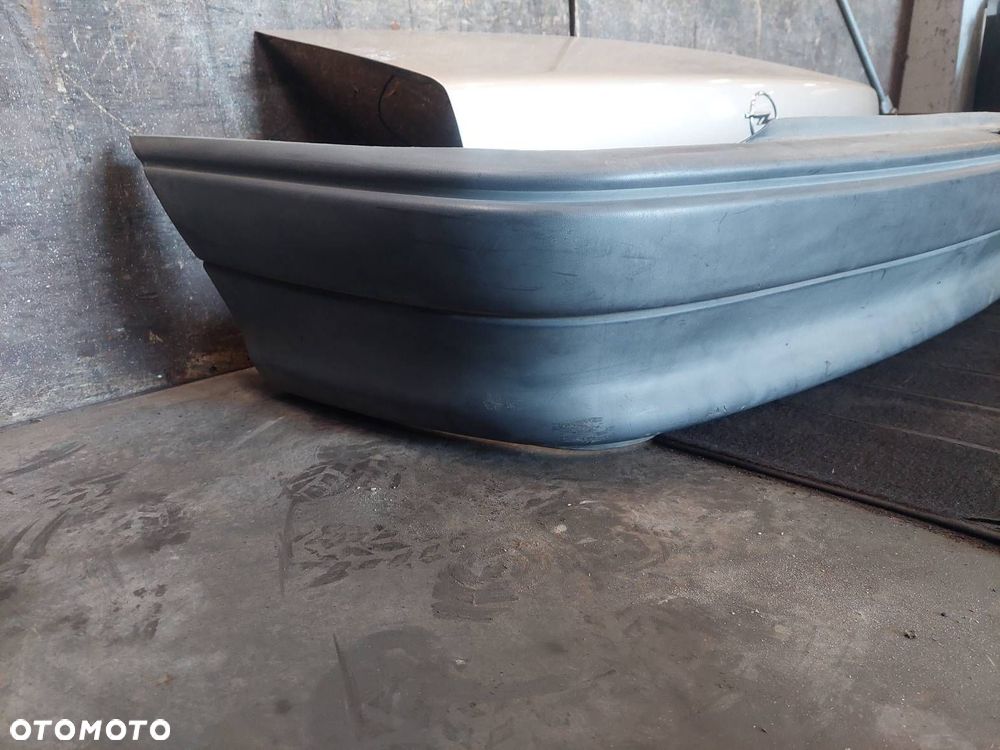 KOMPLETNY TYŁ KLAPA BAGAŻNIKA ZDERZAK TYŁ LAMPY OPEL ASTRA F SEDAN Z489 - 6