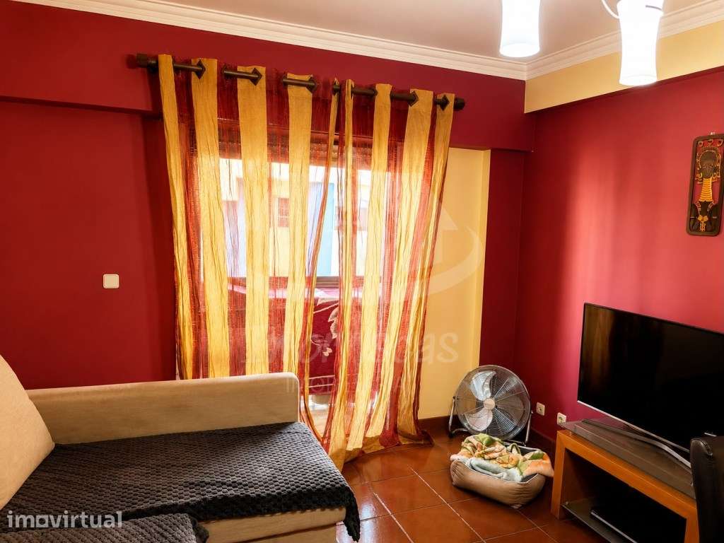 Apartamento T2 luminoso com varanda em Odivelas - Grande imagem: 5/16