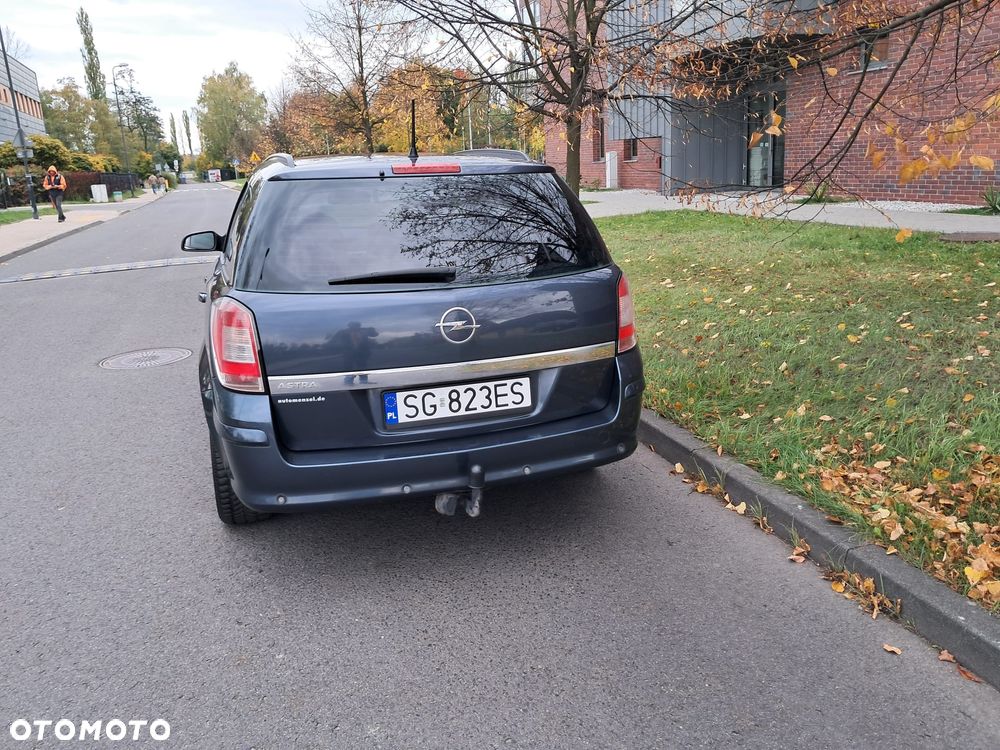 Opel Astra 1.6 Caravan Edition - 4