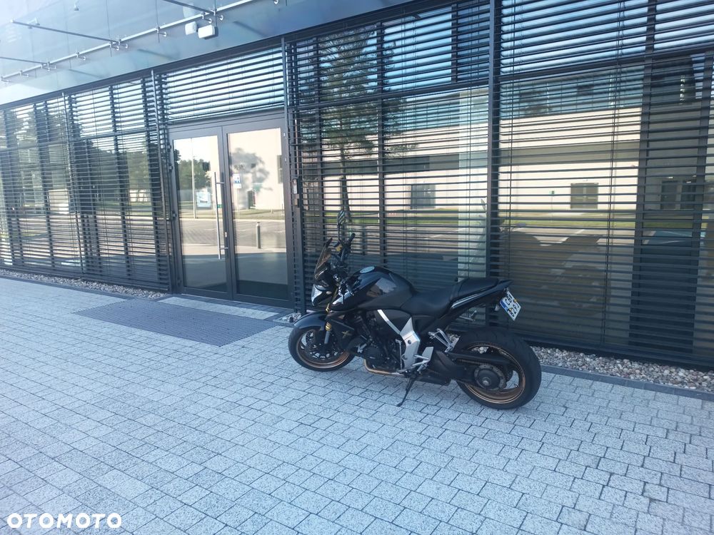 Honda CB - 10