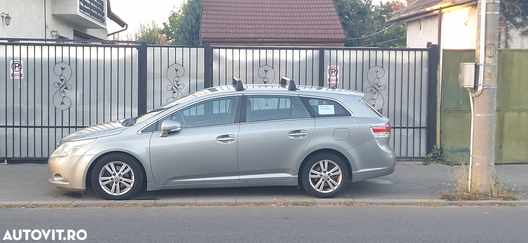 Toyota Avensis 2.0 D-4D Executive - 5