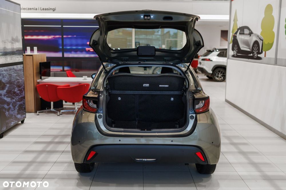 Toyota Yaris - 24