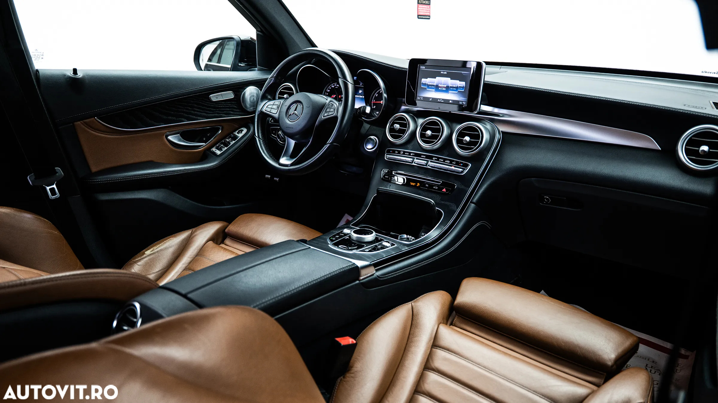 Mercedes-Benz GLC - 33
