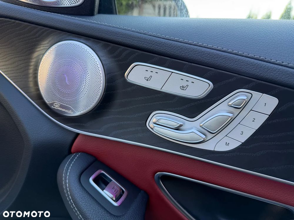 Mercedes-Benz Klasa C AMG 43 4Matic 9G-TRONIC - 19