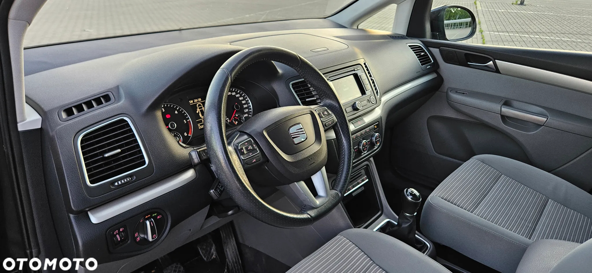 Seat Alhambra 2.0 TDI Ecomotive Reference - 12