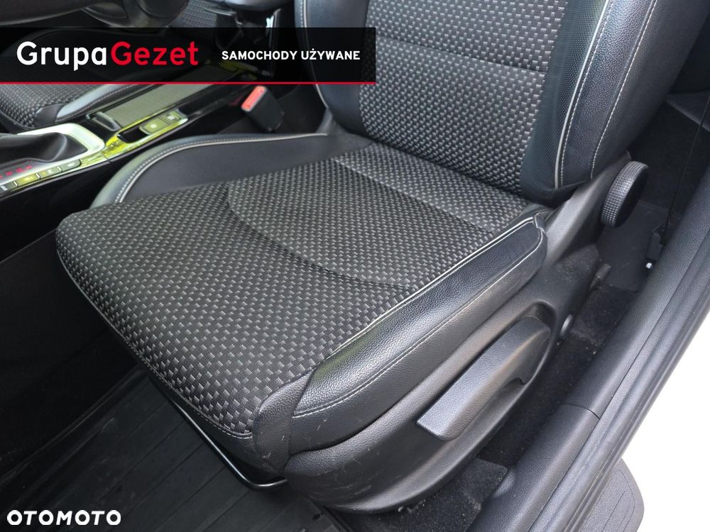 Kia Ceed - 12