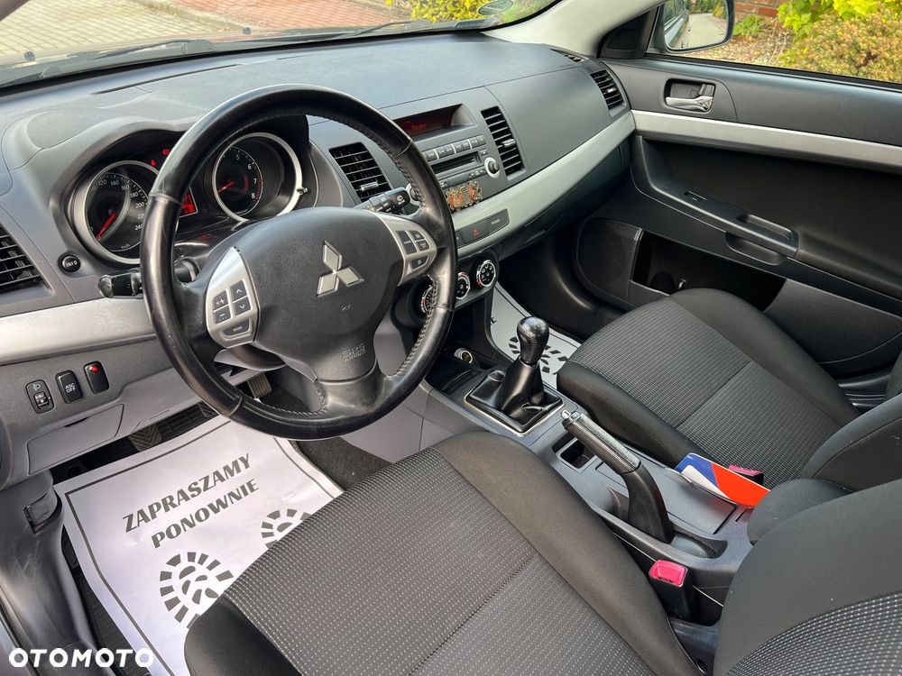 Mitsubishi Lancer 1.8 Intense - 24