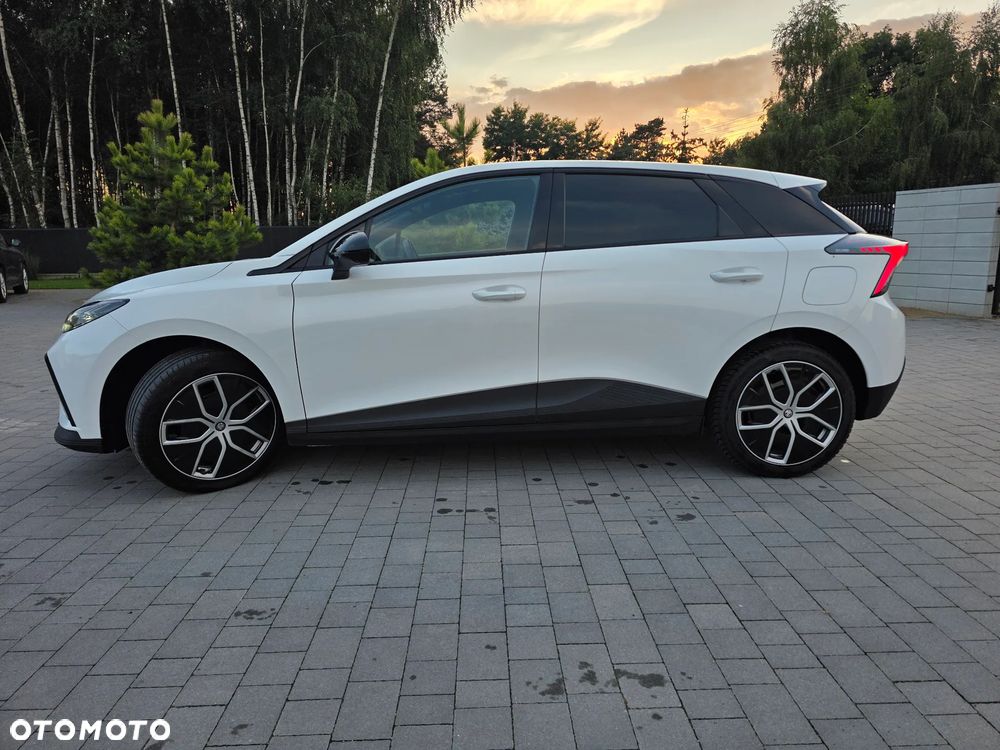 MG 4 Luxury 64 kWh - 2