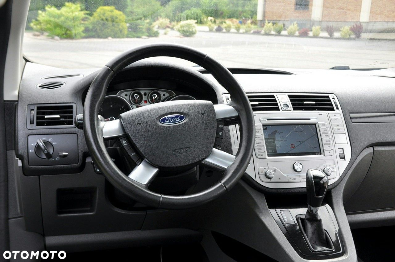 Ford Kuga - 28