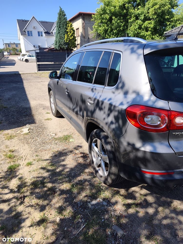 Volkswagen Tiguan - 4
