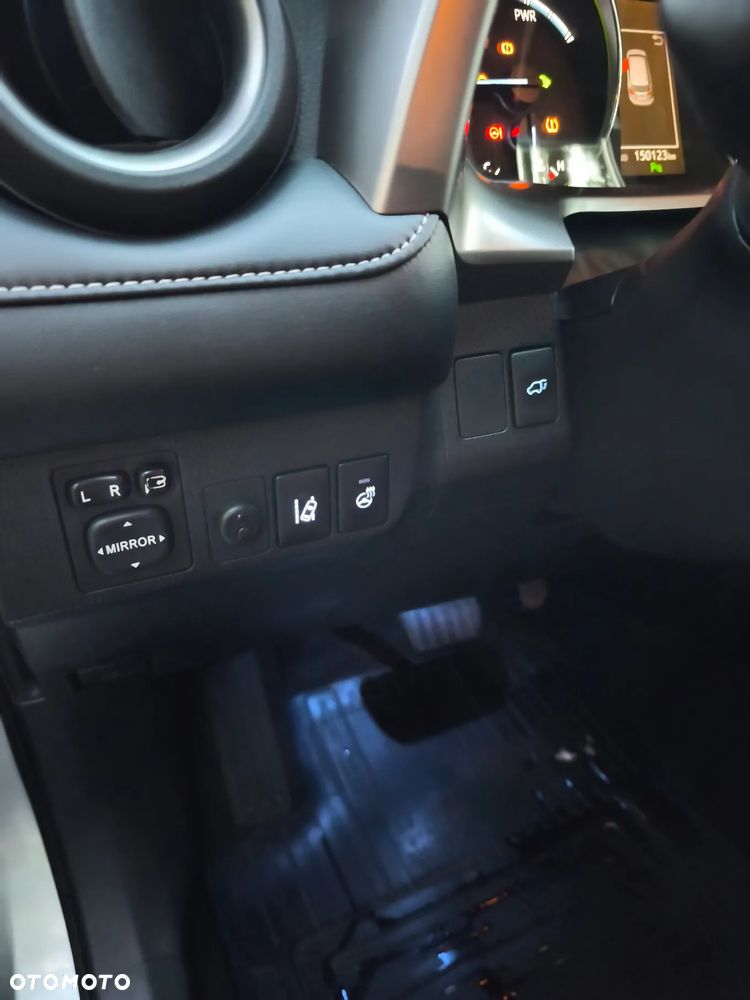 Toyota RAV4 Hybrid Selection 4x2 - 13