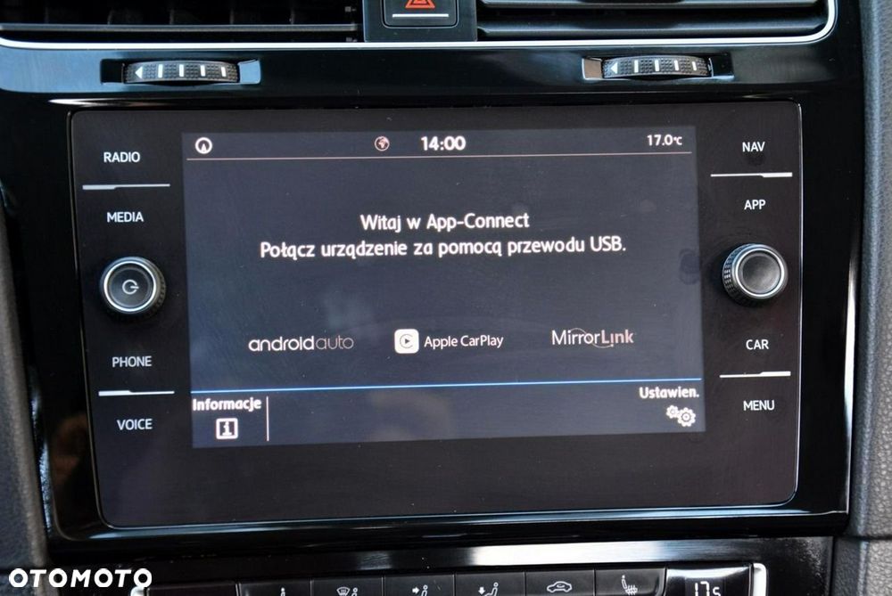 Volkswagen Golf 1.5 TSI ACT DSG Sound - 25
