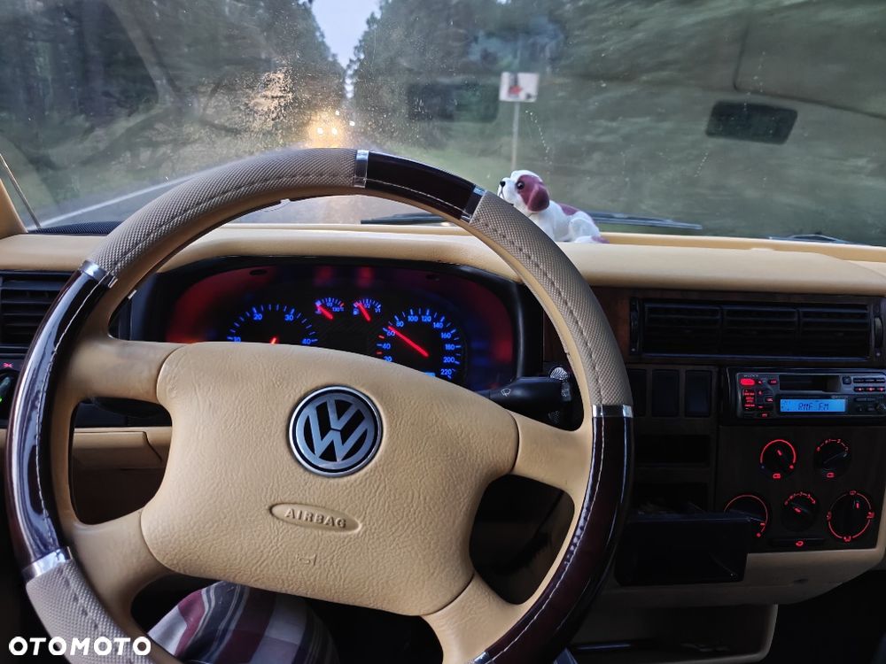 Volkswagen Transporter - 7