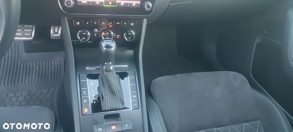 Skoda Superb 2.0 TSI Sportline DSG - 28