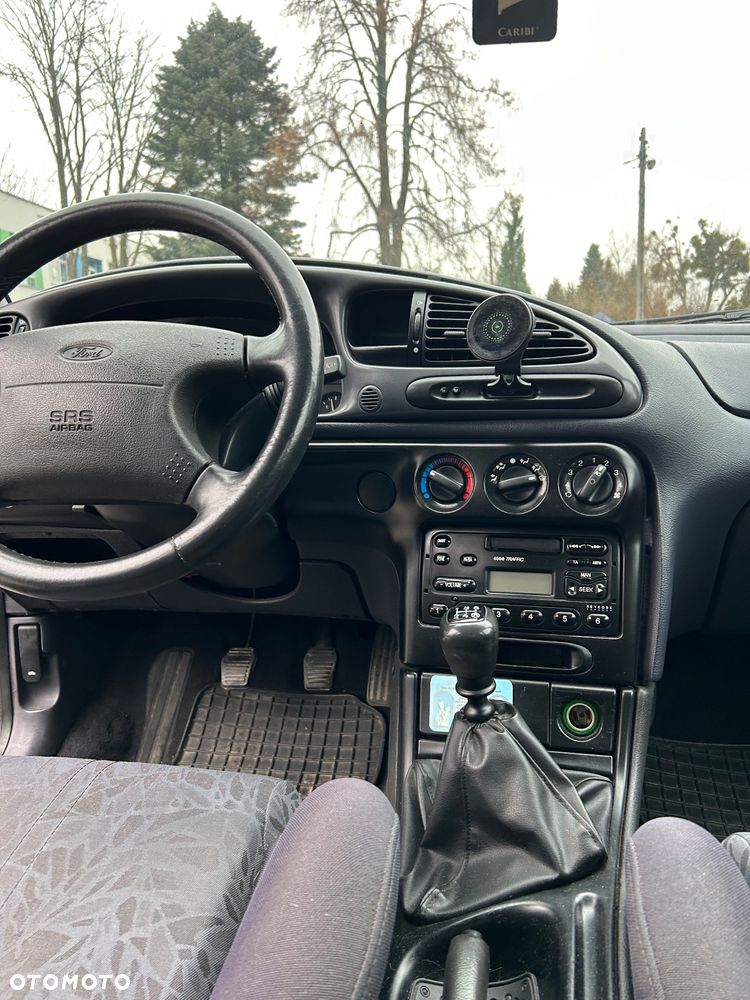 Ford Mondeo - 8