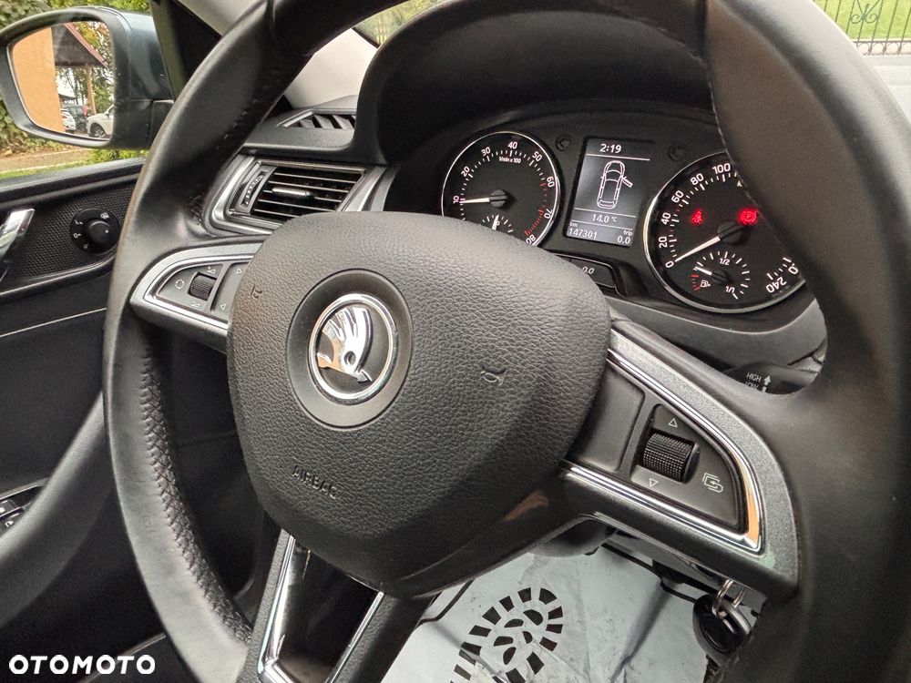 Skoda RAPID 1.2 TSI Elegance Max - 26