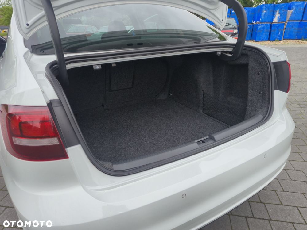 Volkswagen Jetta 1.4 TSI BMT Comfortline - 15