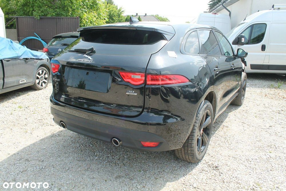 Jaguar F-Pace - 5