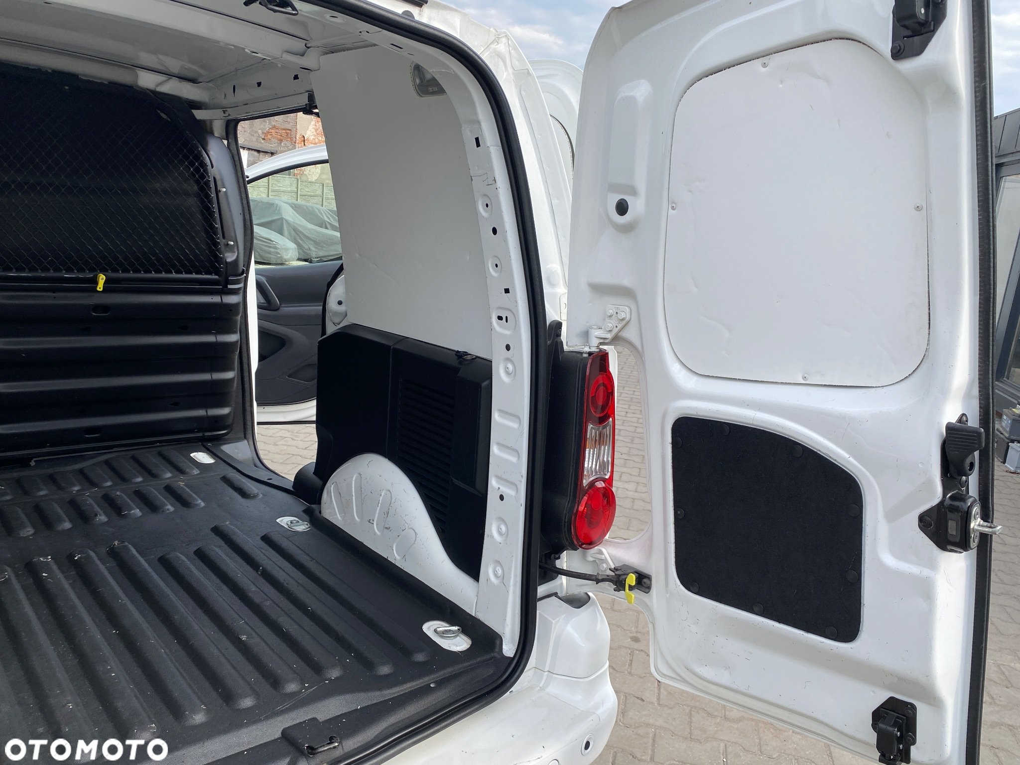 Citroën BERLINGO - 22