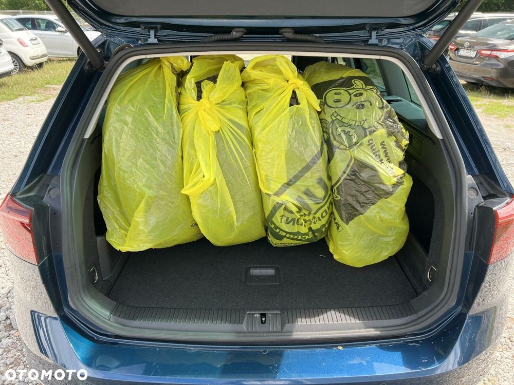 Volkswagen Passat - 9