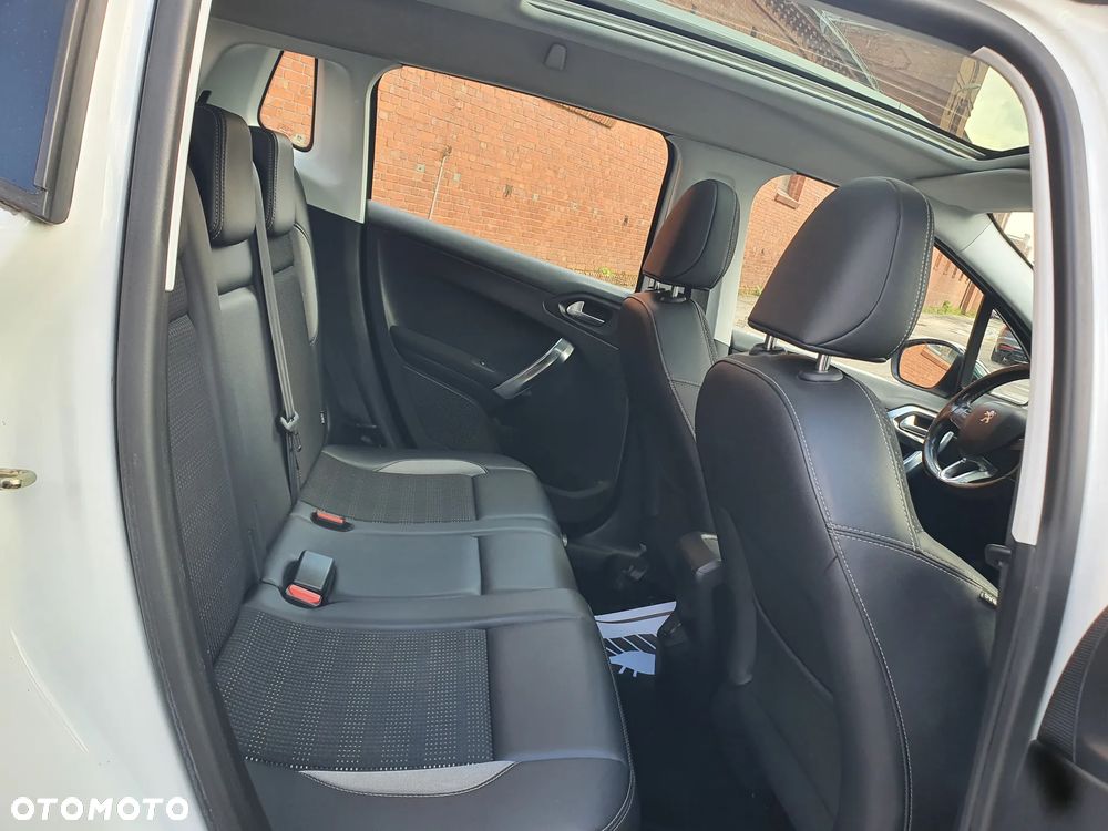 Peugeot 2008 PureTech 110 Stop&Start Allure - 13