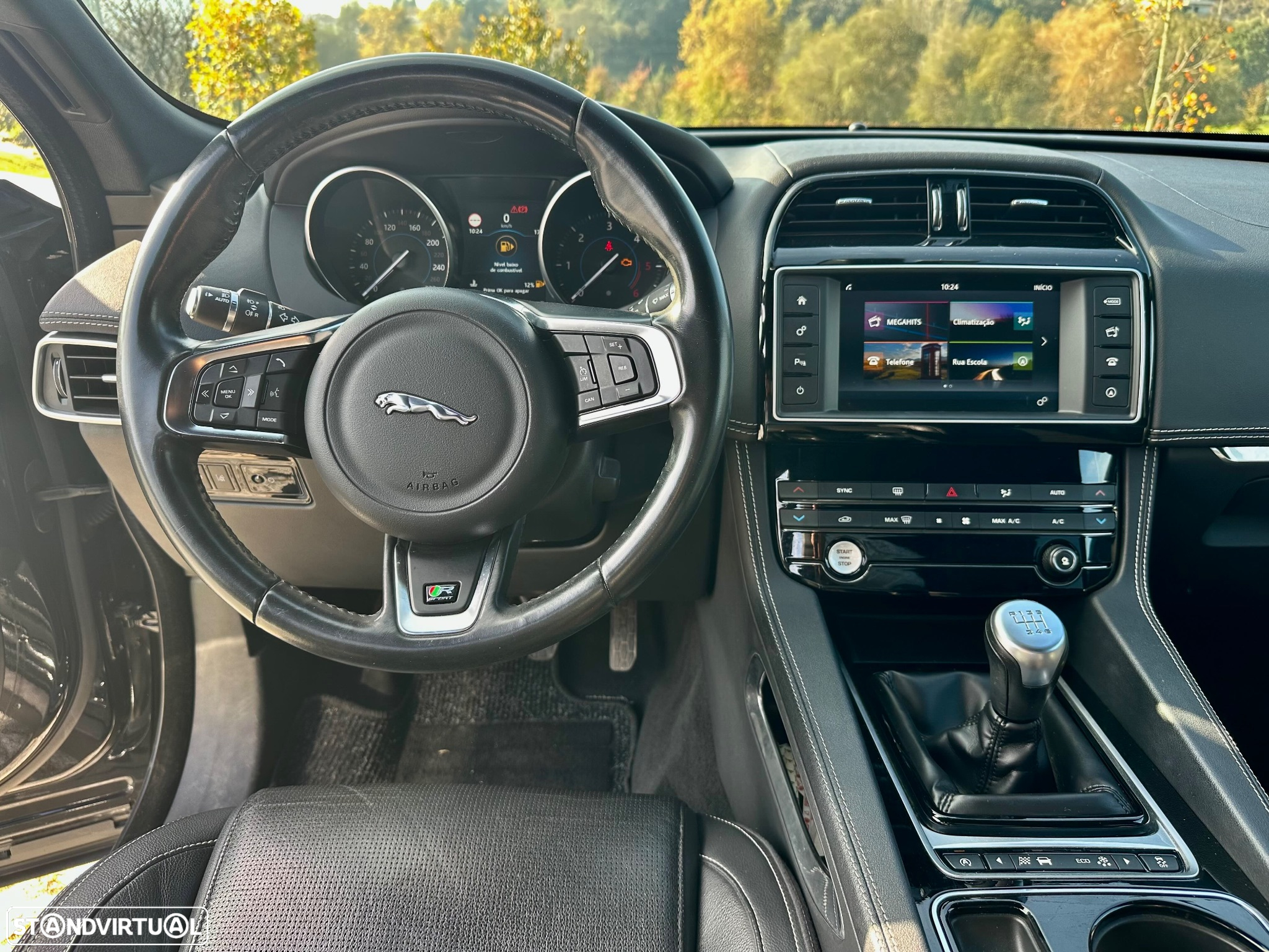 Jaguar F-Pace 2.0 i4D R-Sport - 11
