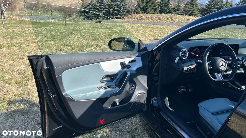 Mercedes-Benz CLA 200 AMG Line 7G-DCT - 7