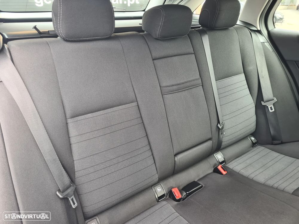 Mercedes-Benz C 300 de Avantgarde - 19