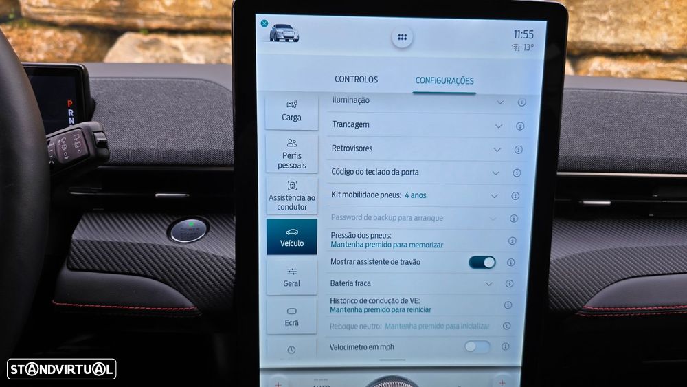 Ford Mustang Mach-E AWD - 30