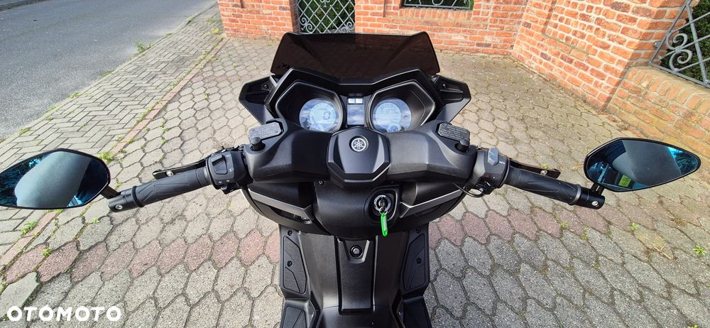 Yamaha X-max - 8