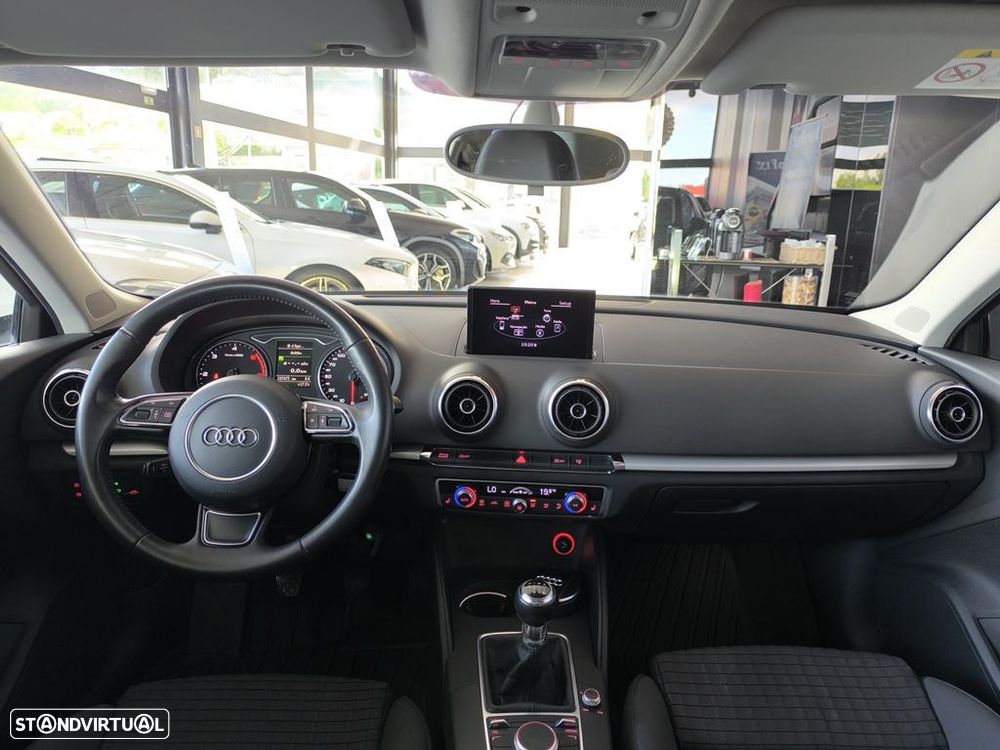 Audi A3 1.6 TDI Sport - 23