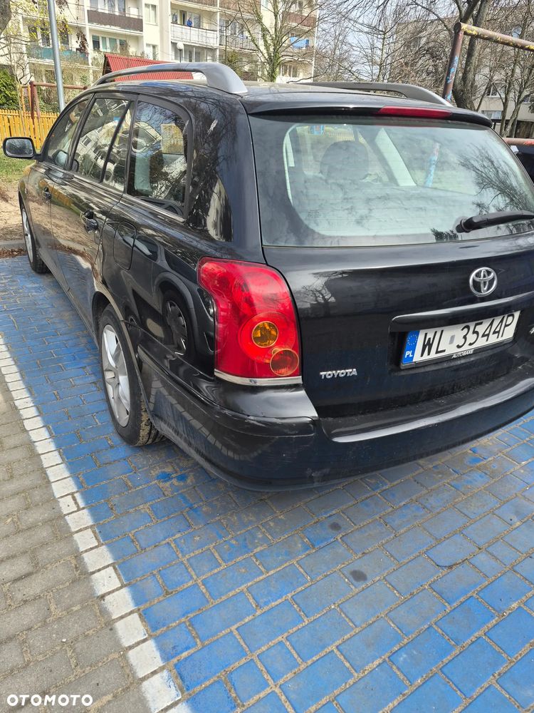 Toyota Avensis 1.8 VVT-i Terra - 3