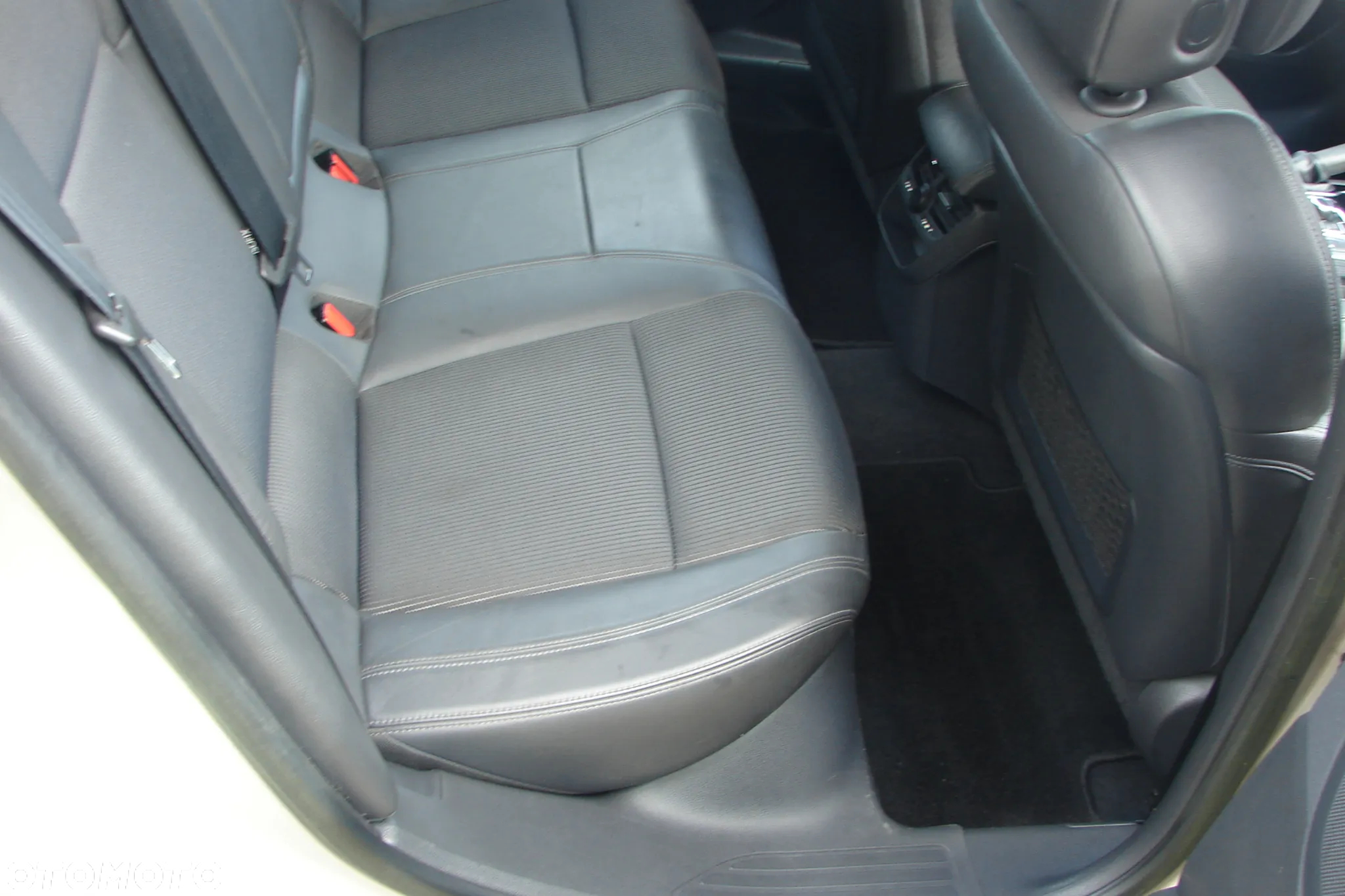 Peugeot 508 2.0 HDi Allure - 19