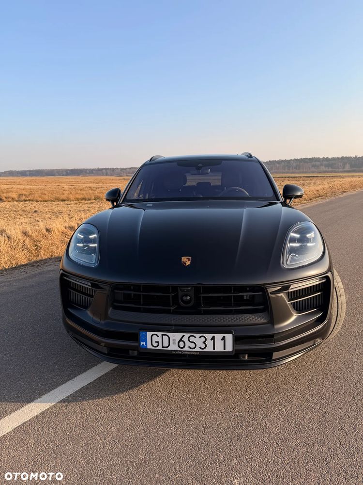 Porsche Macan - 1