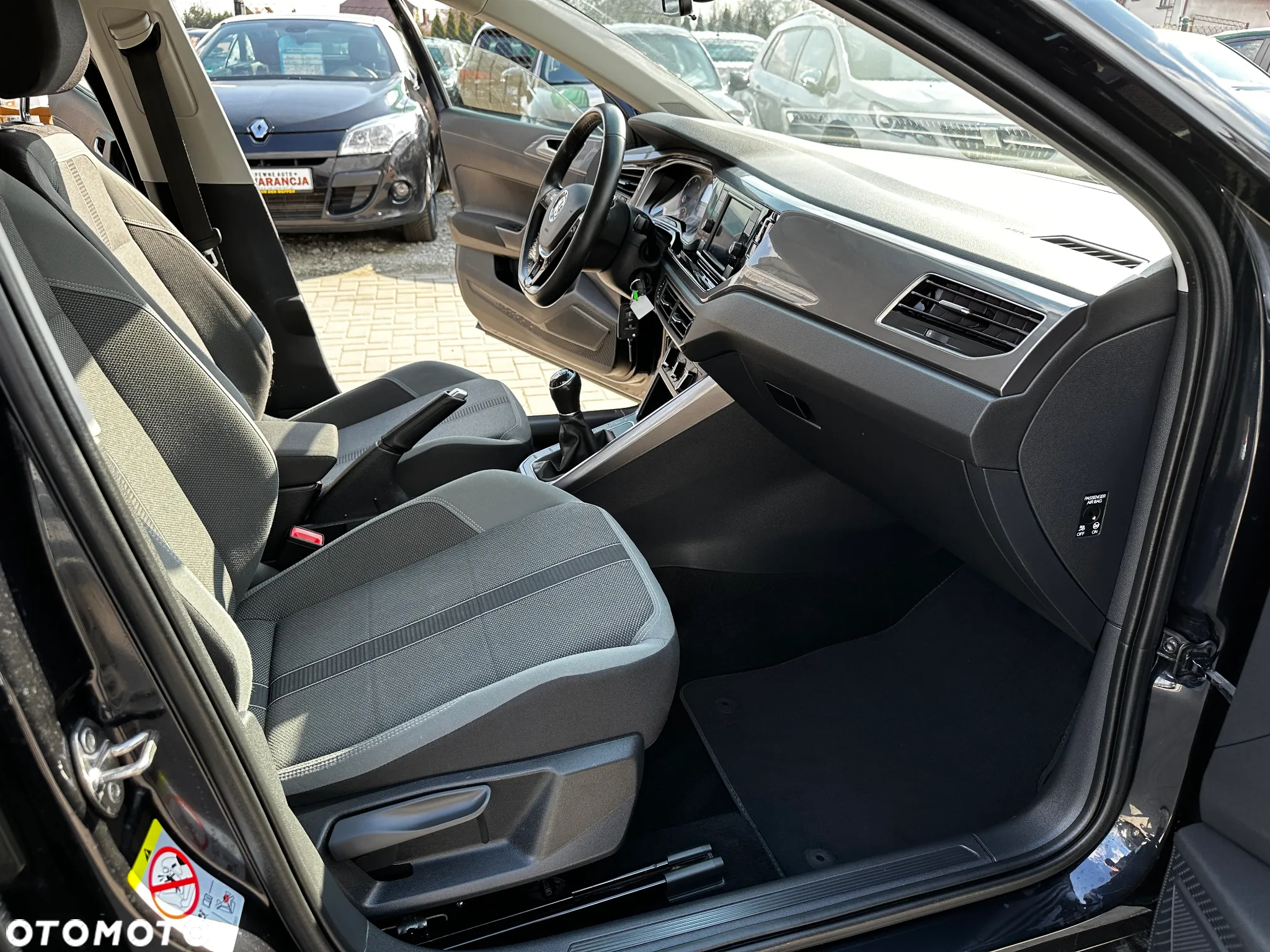 Volkswagen Polo - 25