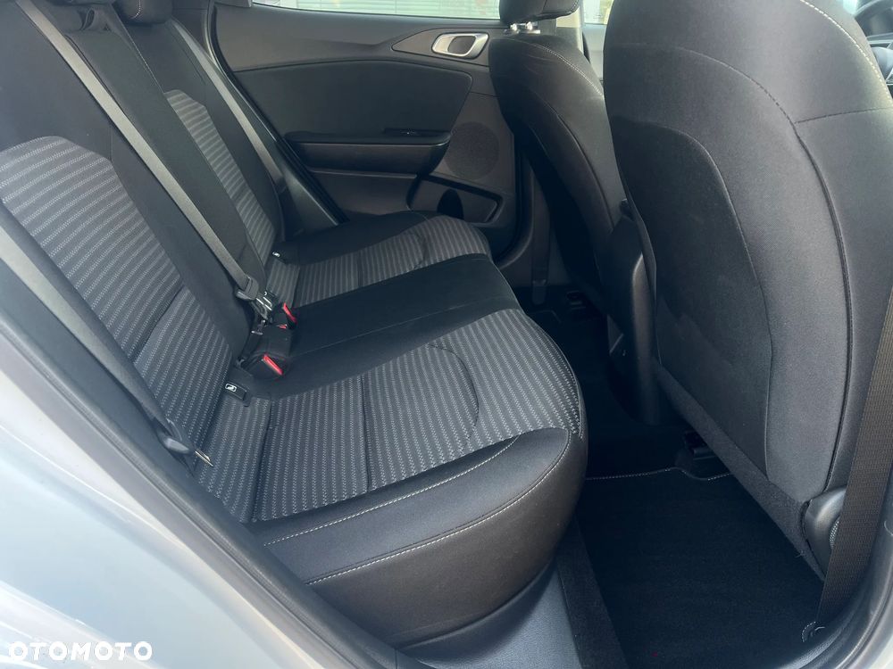 Kia XCeed 1.5 T-GDI M - 28