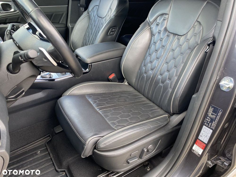 Kia Sorento - 10