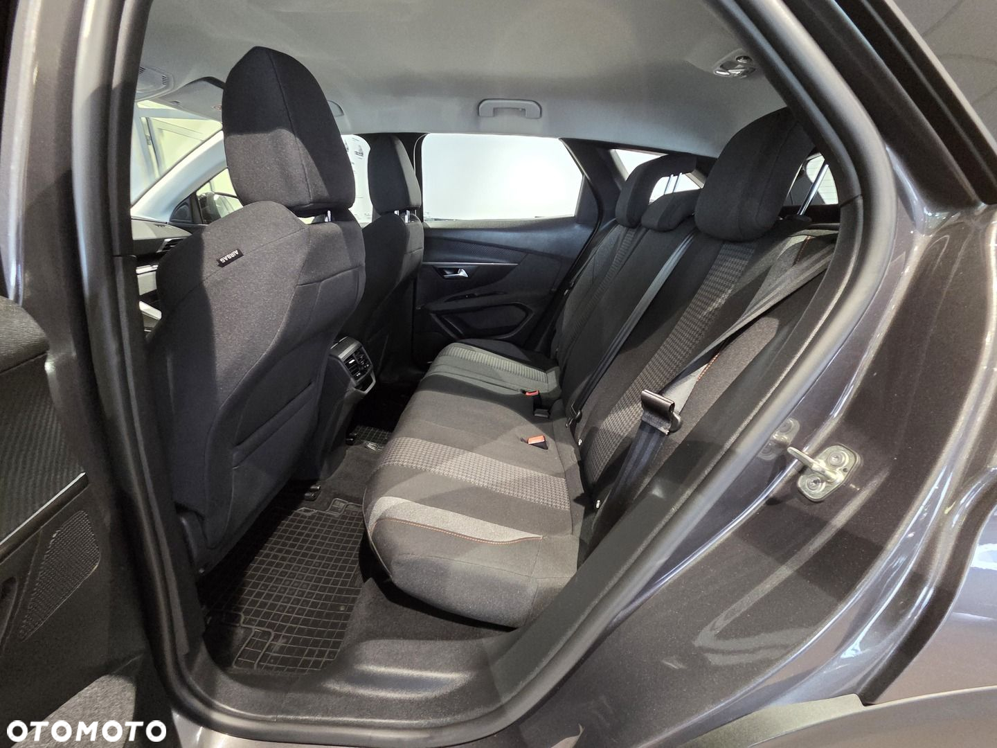 Peugeot 3008 1.2 PureTech Active Pack S&S EAT8 - 10