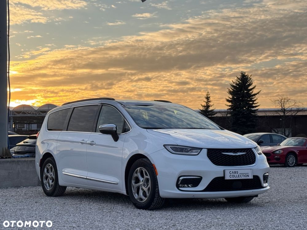 Chrysler Pacifica - 2