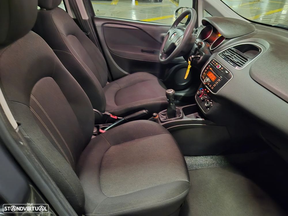 Fiat Punto 1.2 Lounge Start&Stop - 35