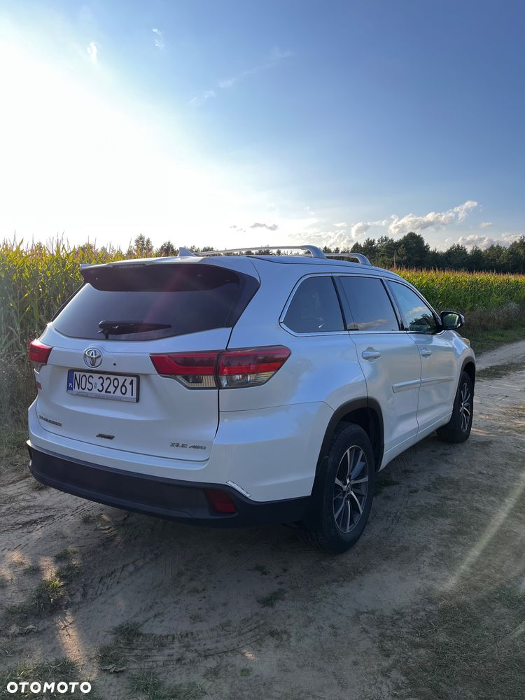 Toyota Highlander - 16