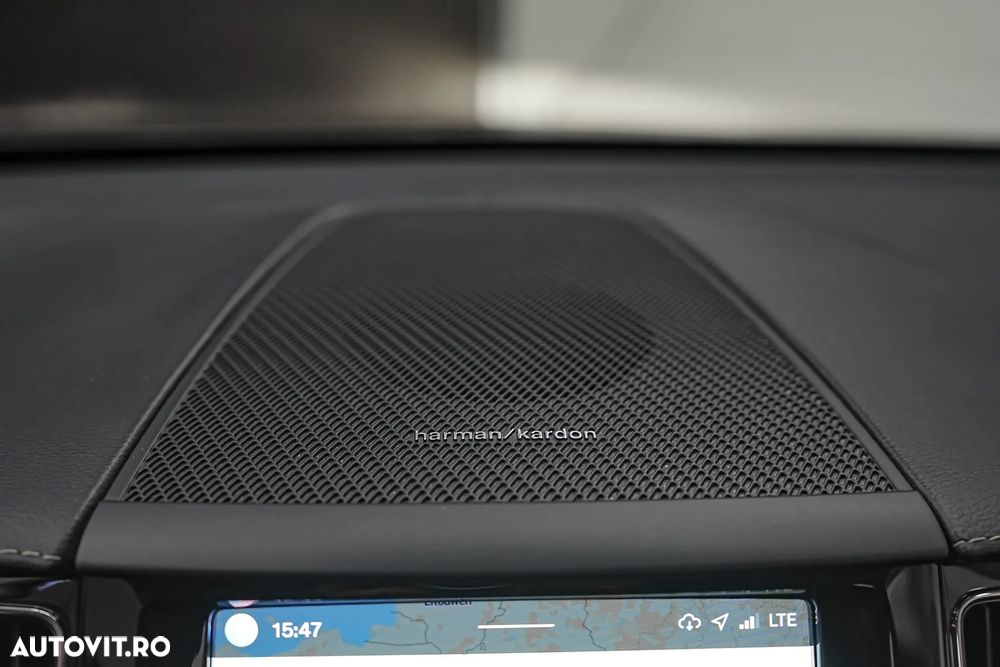 VOLVO XC60 2022 — imagine 34
