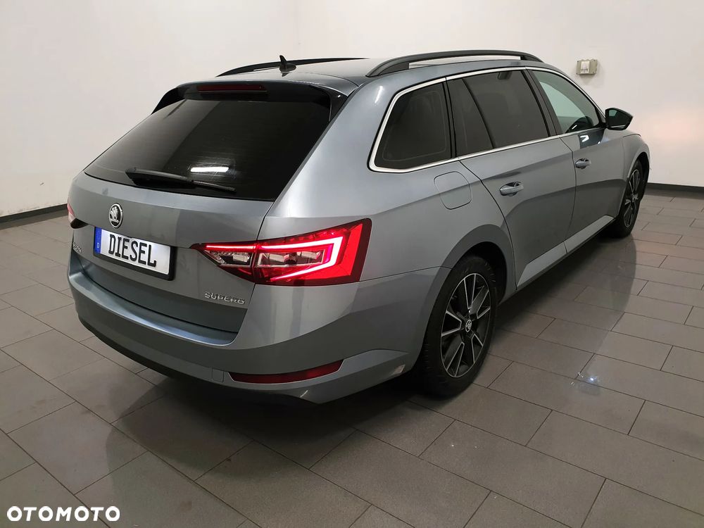 Skoda Superb 2.0 TDI Style - 6