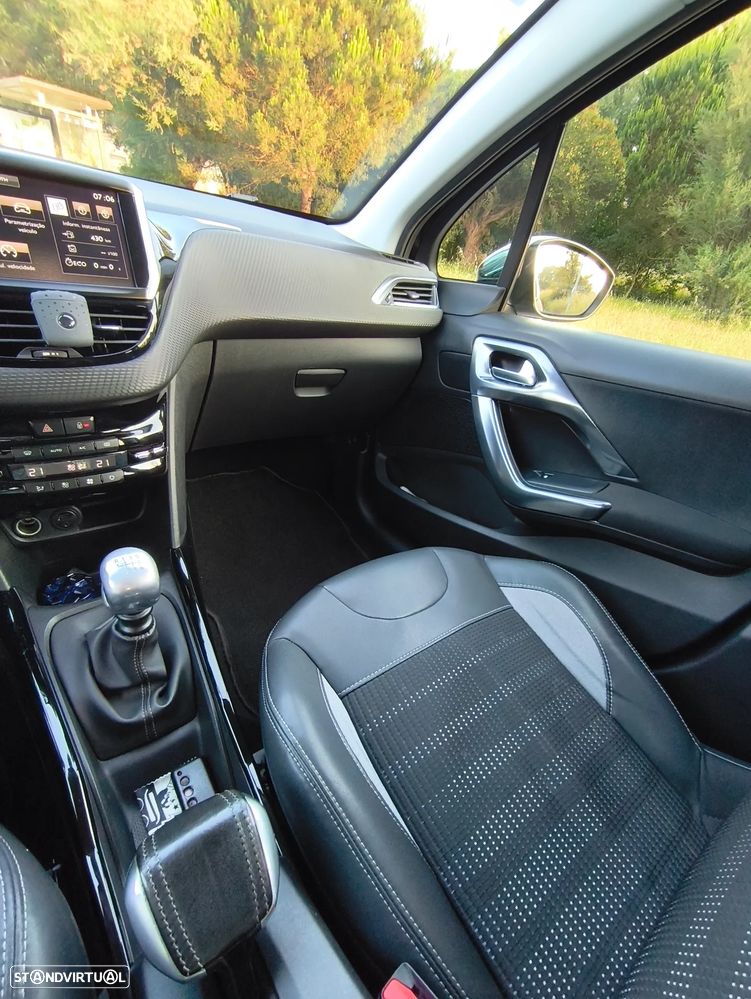 Peugeot 2008 BlueHDi FAP 120 STOP & START Allure - 11