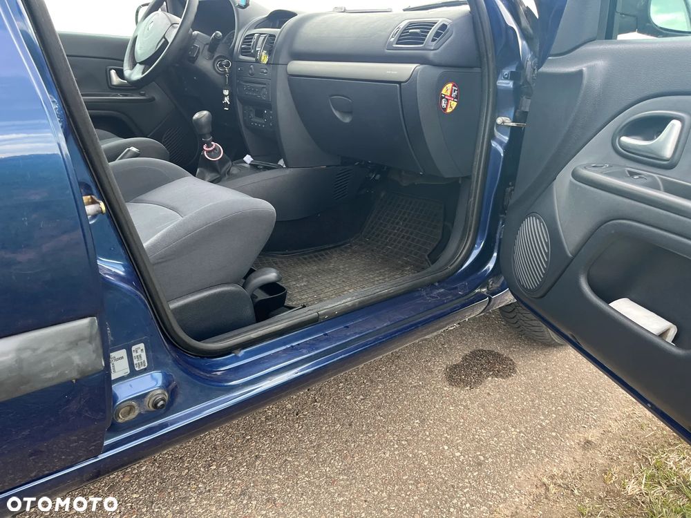 Renault Clio - 21