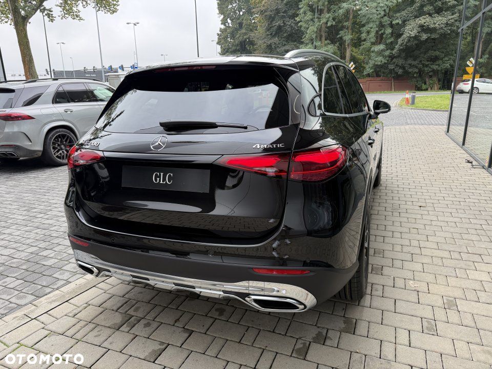 Mercedes-Benz GLC - 16